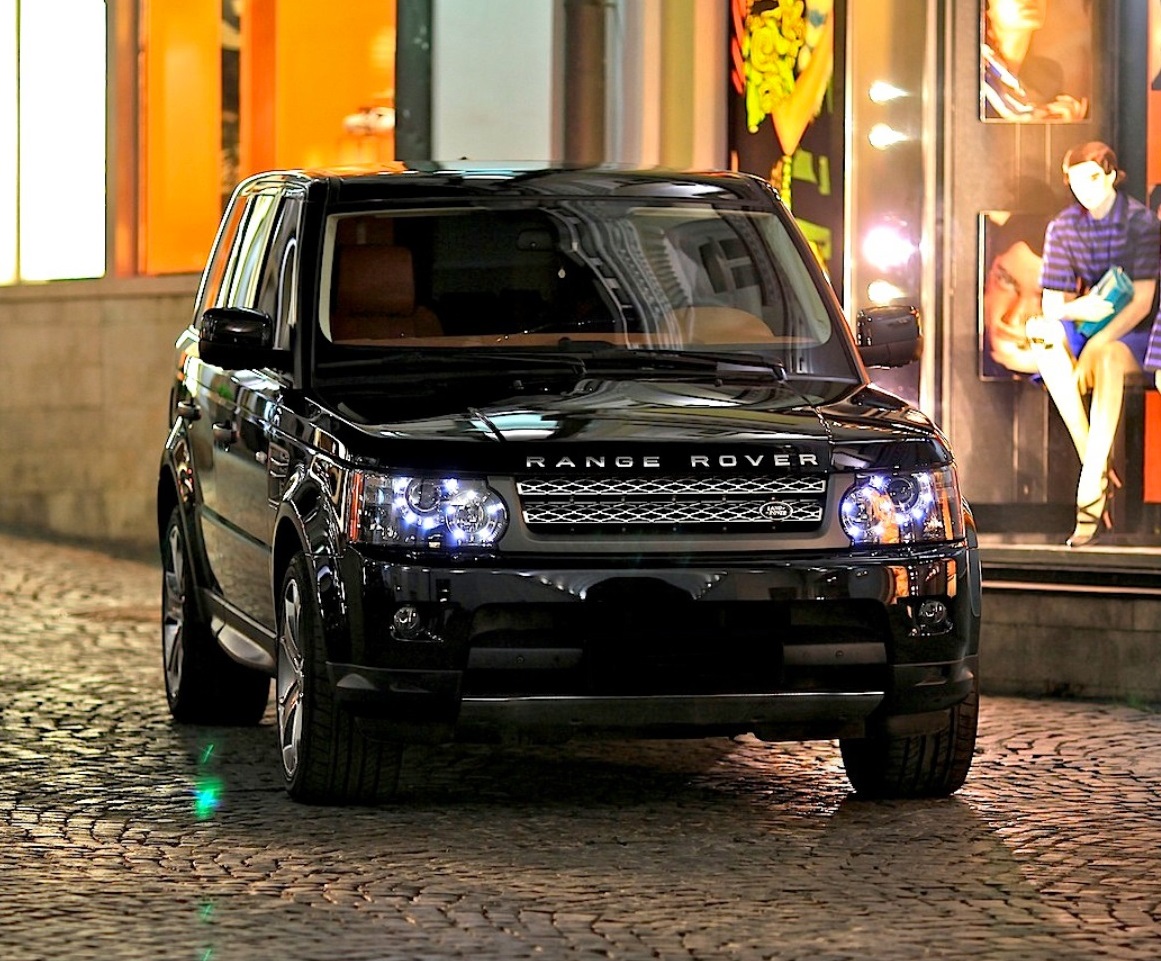 Не попался на «удочку»: Range Rover пытались угнать с помощью ретранслятора с парковки одного из московских торговых центров. Не попался на «удочку»: Range Rover пытались угнать с помощью ретранслятора с парковки одного из московских торговых центров.